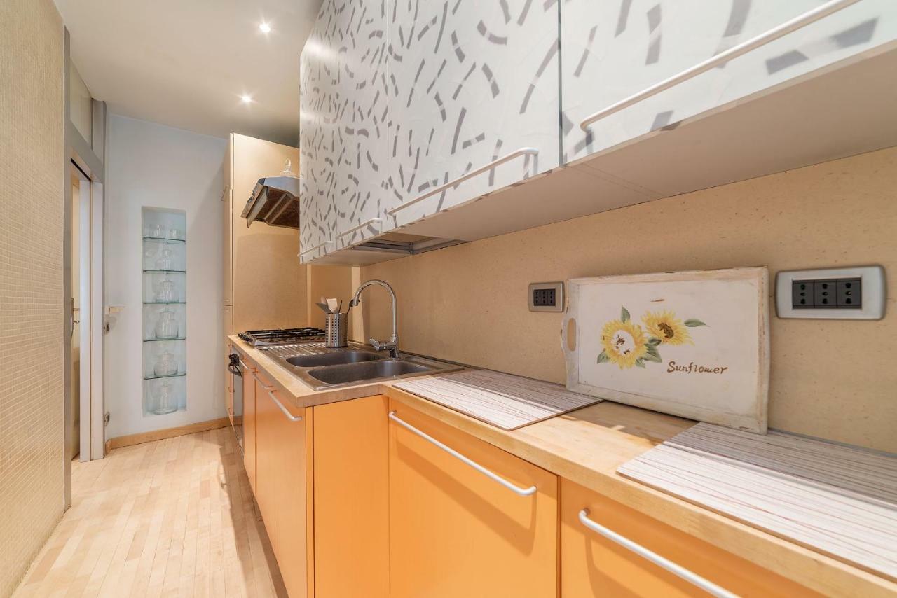 San Giovanni & Colosseo Roomy Flat Rome Exterior photo